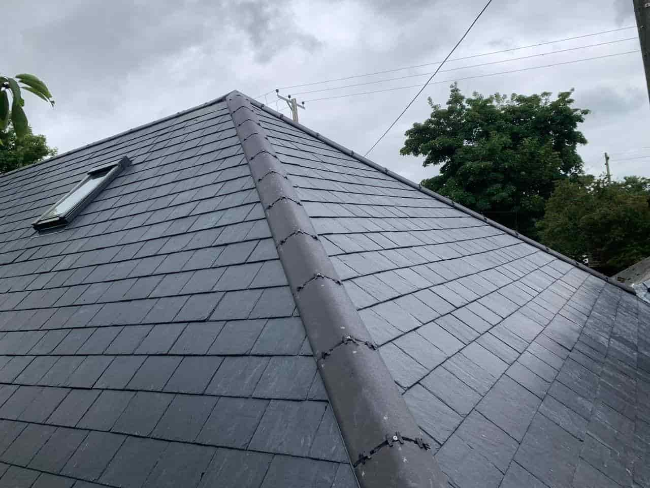 This is a photo of a new slate roof installation. This work was carried out by Bicester Roofing
